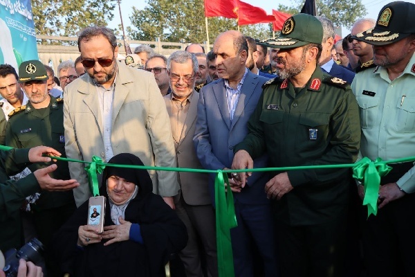 افتتاح نمایشگاه فرهنگی و هنری «پرچمدار حماسه و مقاومت» در رشت