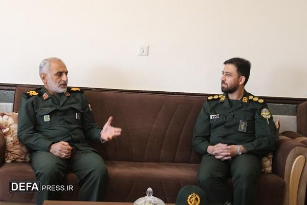 دیدار مدیرکل حفظ آثار و نشر ارزش‌های دفاع مقدس و مقاومت استان با فرمانده تیپ ۴۴ قمر بنی‌هاشم (ع)