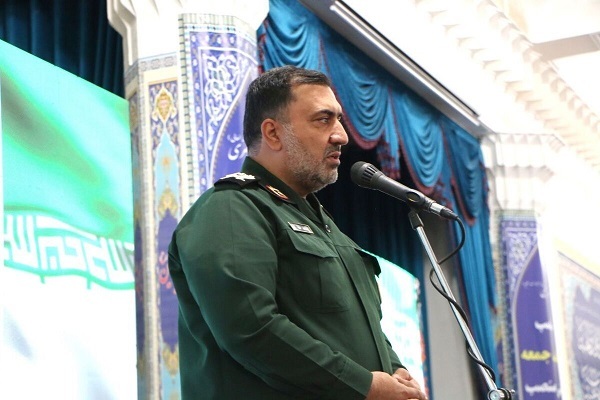 سایه جنگ هست، اما دشمن هیچ غلطی نمی‌تواند بکند