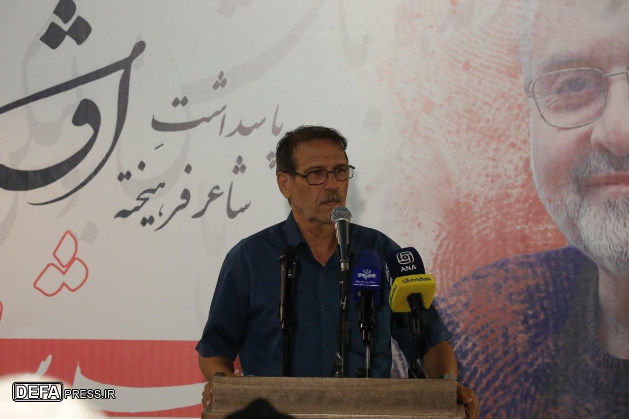 محدثی‌خراسانی: «افشین علاء» شاعر تاثیرگذار انقلاب است