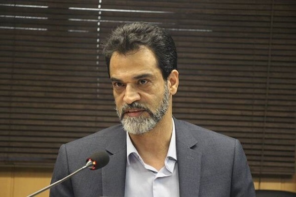 خدمات مردی با دشداشه عربی به اسرای ایرانی!