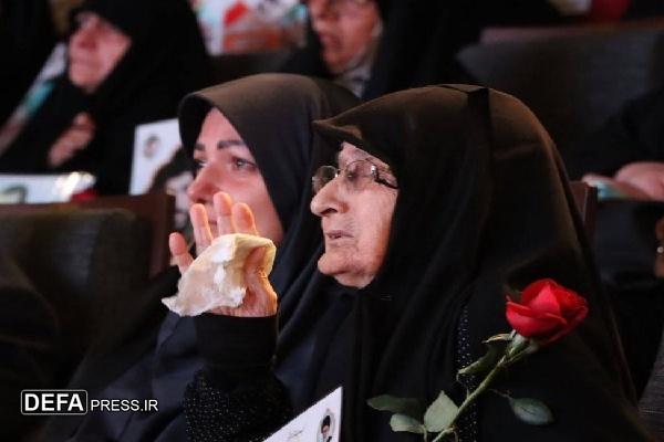 صبر مادران شهدا؛ زیباترین روایت از ایمان و ایثار