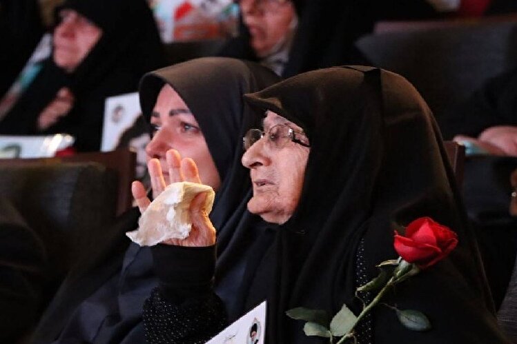 صبر مادران شهدا؛ زیباترین روایت از ایمان و ایثار