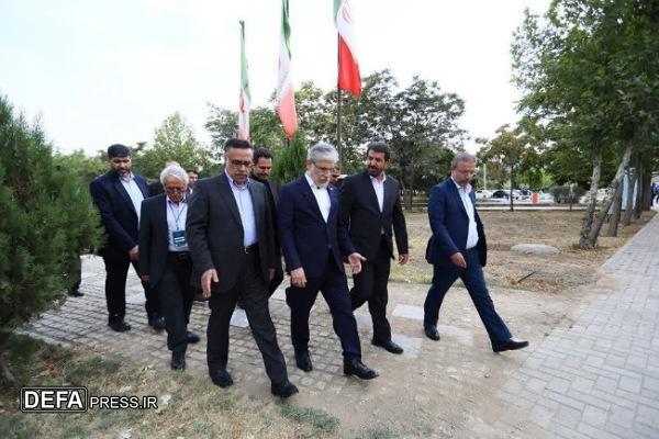 ادای احترام وزیر علوم به مقام شامخ شهدای گمنام دانشگاه بوعلی‌سینای همدان + تصاویر