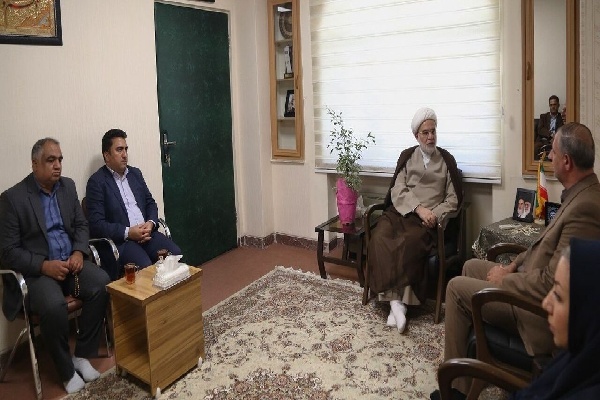 نماینده ولی فقیه در کردستان بر لزوم توسعه زیرساخت‌های ورزشی و حمایت از جوانان تأکید کرد