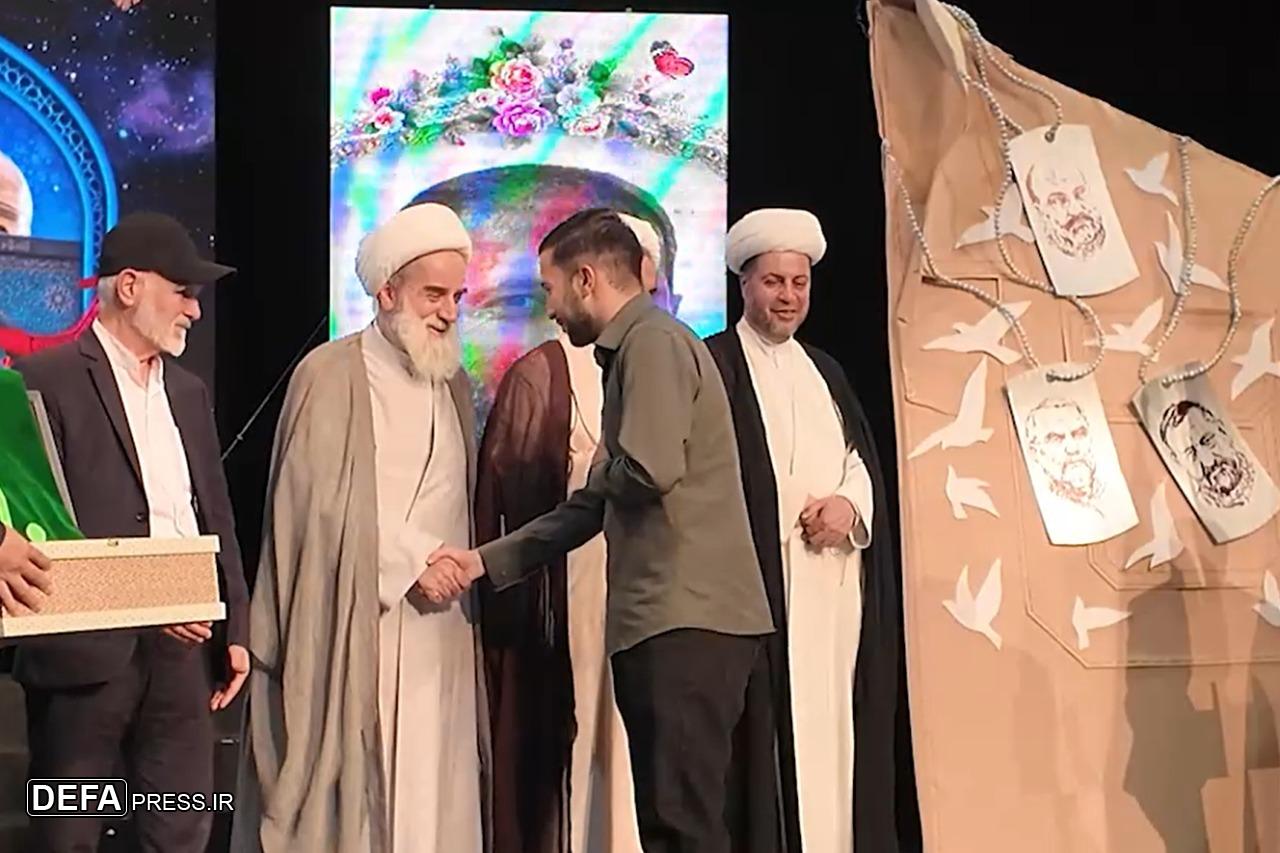 مراسم شب خاطره مدافعان حرم برگزار شد