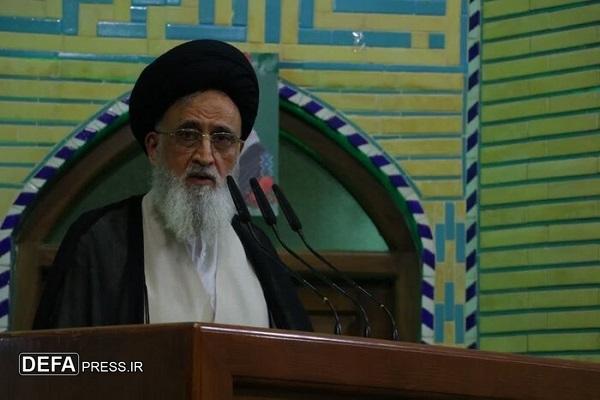امام جمعه موقت یزد:وحدت، کلید شکست توطئه‌های دشمنان است