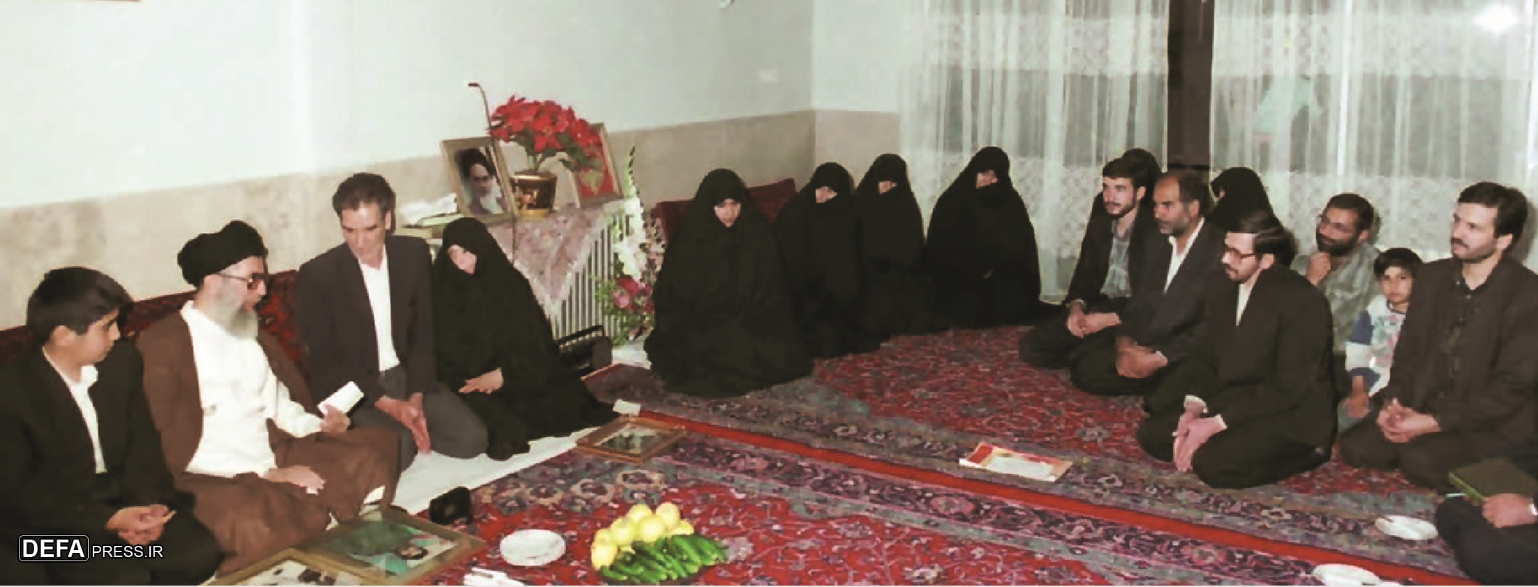 در لندن با قاشق رهبر معظم انقلاب غذا می‌خورد