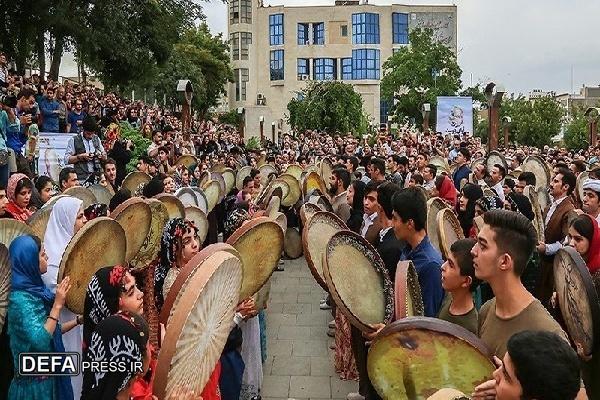 بزرگ‌ترین مولودی خوانی کشور در سنندج برگزار می‌شود