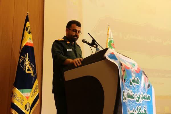 نگاه انقلاب اسلامی به نخبگان متفاوت از مکاتب غربی است