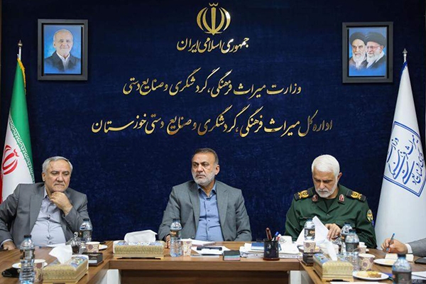جاذبه پیوند هویت ملی با فرهنگ ارزشی و دینی برای گردشگران