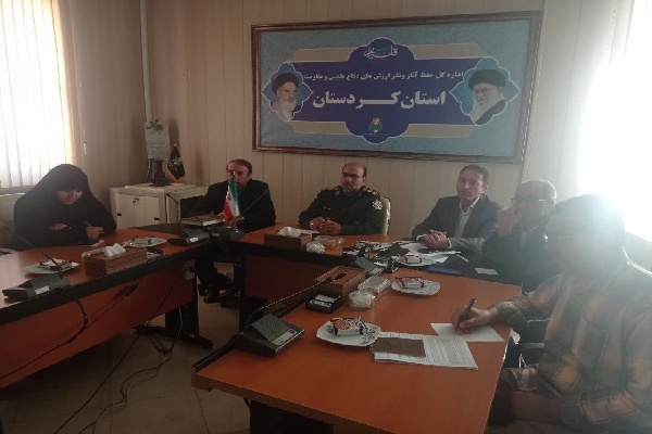 نشست تخصصی آموزه‌های دفاع مقدس و مقاومت در کتب درسی کردستان برگزار شد