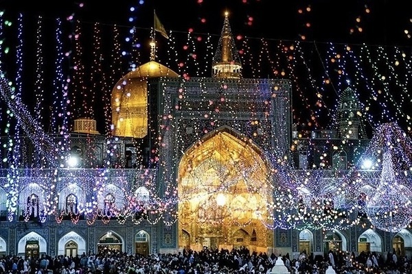 شادی و سرور شب میلاد پیامبر رحمت (ص) و امام صادق (ع) در حرم مطهر رضوی با «طلیعه رحمت»