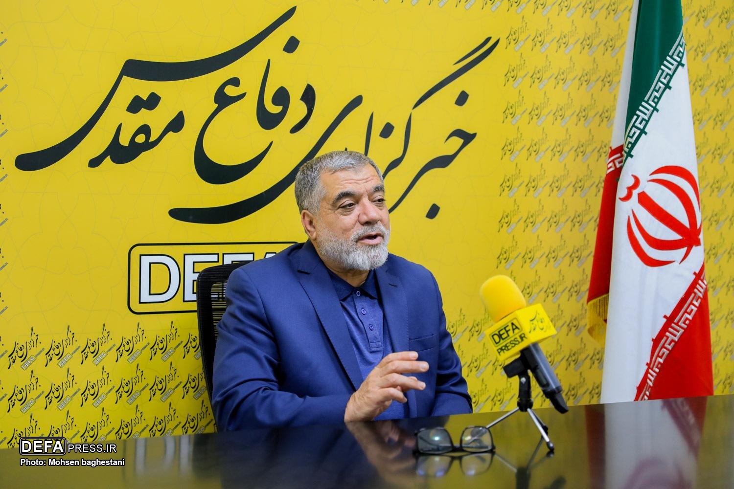 ولایتمدار: دفاع مقدس ۱۲ روزه تفسیر عملی جایگاه ولایت بود/ شگفتی‌های تازه‌ای در انتظار خطای مجدد دشمن است/ ایران به‌دنبال ساخت سلاح‌ هسته‌ای نیست/ عملکرد نیروهای مسلح در جنگ ۱۲روزه شگفت‌انگیز بود