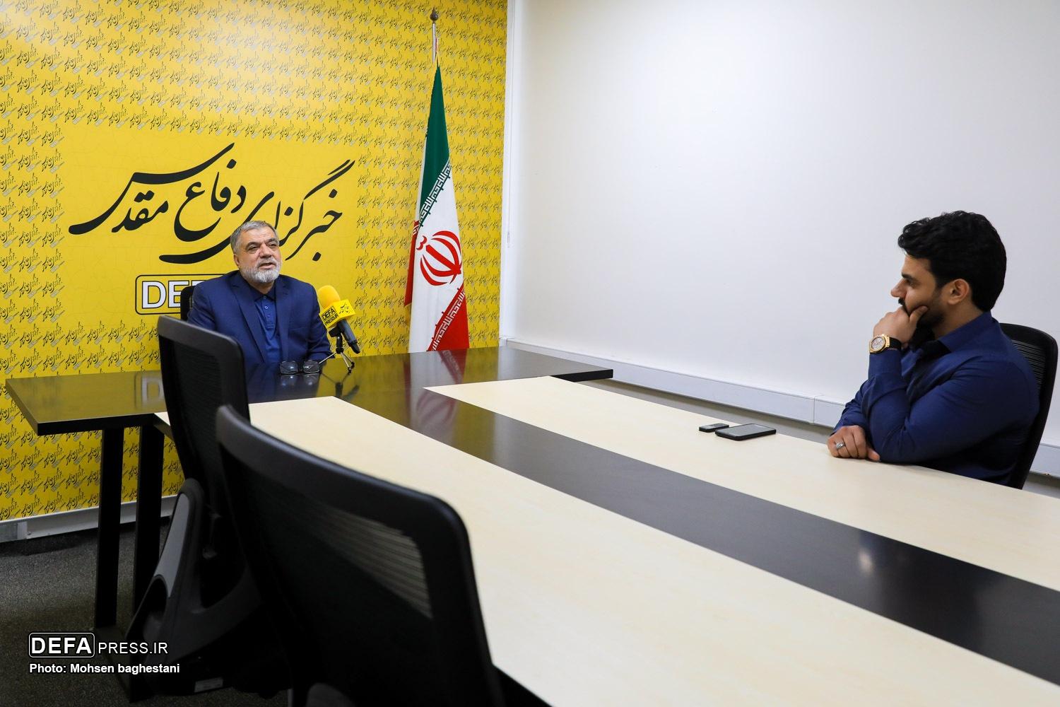 ولایتمدار: دفاع مقدس ۱۲ روزه تفسیر عملی جایگاه ولایت بود/ شگفتی‌های تازه‌ای در انتظار خطای مجدد دشمن است/ ایران به‌دنبال ساخت سلاح‌ هسته‌ای نیست/ عملکرد نیروهای مسلح در جنگ ۱۲روزه شگفت‌انگیز بود