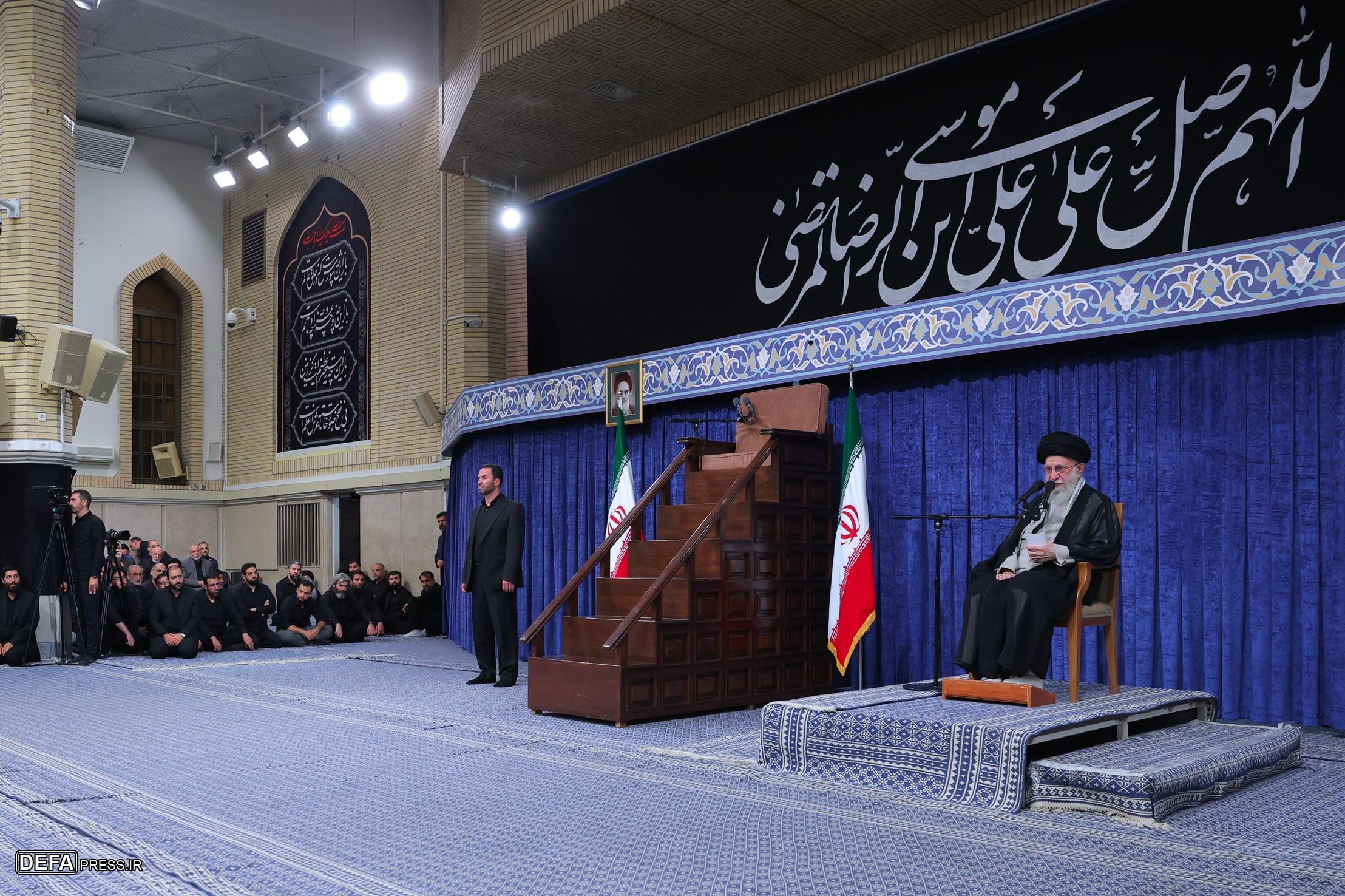 امام خامنه‌ای: ملت ایران قدرتمندانه در برابر خواسته اهانت‌آمیز آمریکا می ایستد/ سپر پولادین اتحاد مردم، مسئولان و نیروهای مسلح خدشه‌دار نشود