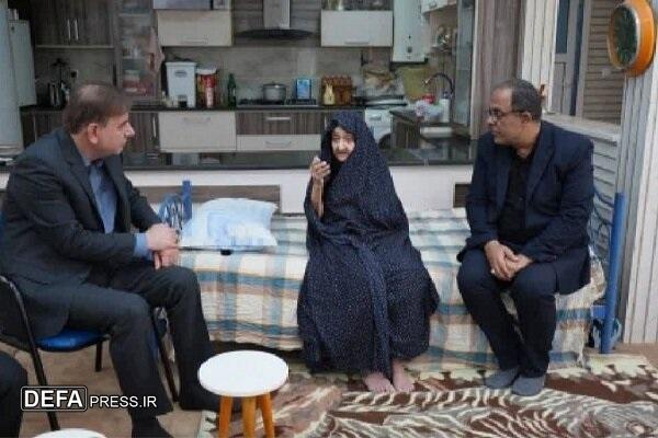 دیدار استاندار بوشهر با خانواده «شهید کمان»