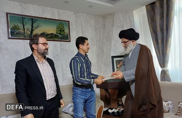 دیدار امام‌جمعه کرج با خانواده شهدا و ایثارگران به مناسبت هفته وحدت