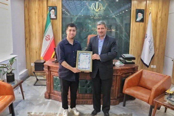 هنرمند سبزواری به‌عنوان سفیر فرهنگ و هنر معرفی شد