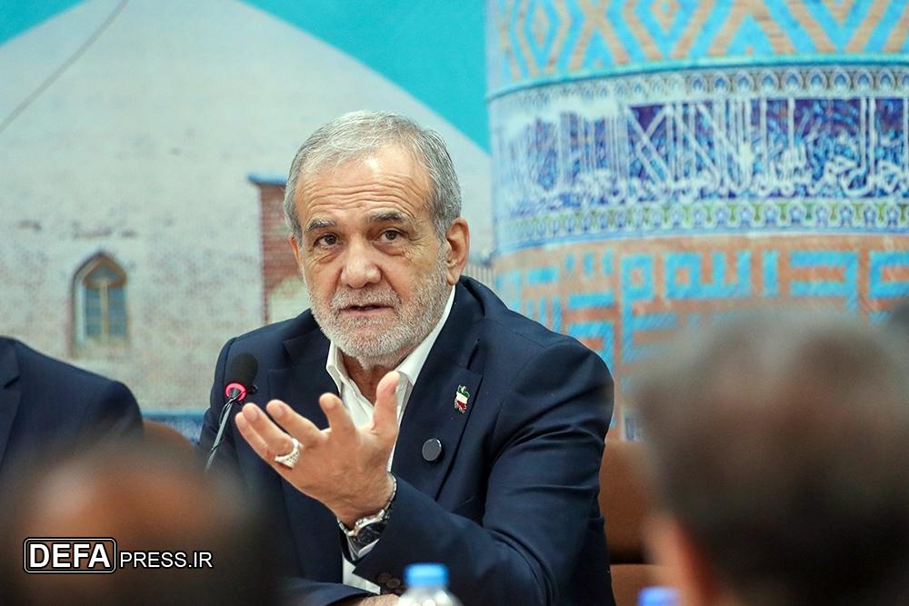رئیس‌جمهور: نیاز کشور را از گاز به برق منتقل می‌کنیم/ دولت باید کوچک شود