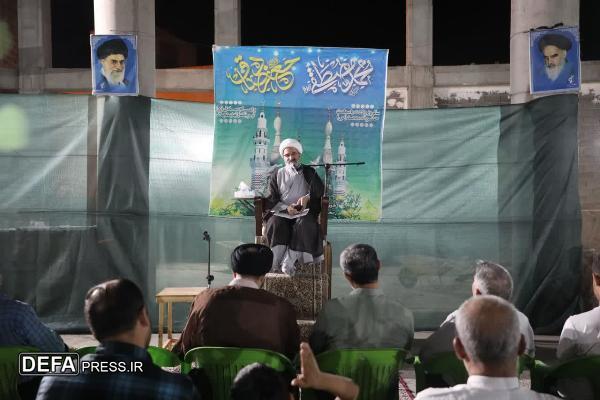 پیامبر اکرم (ص) حلقه وصل جهان خلقت به عرش خداوند است