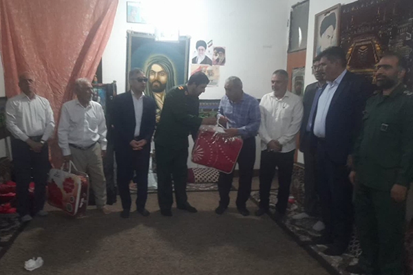 دیدار با خانواده شهدا در بخش مشراگه رامشیر
