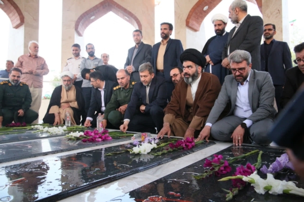 یادمان فرهنگی شهدا در بهارستان با حضور استاندار اصفهان کلنگ‌زنی شد