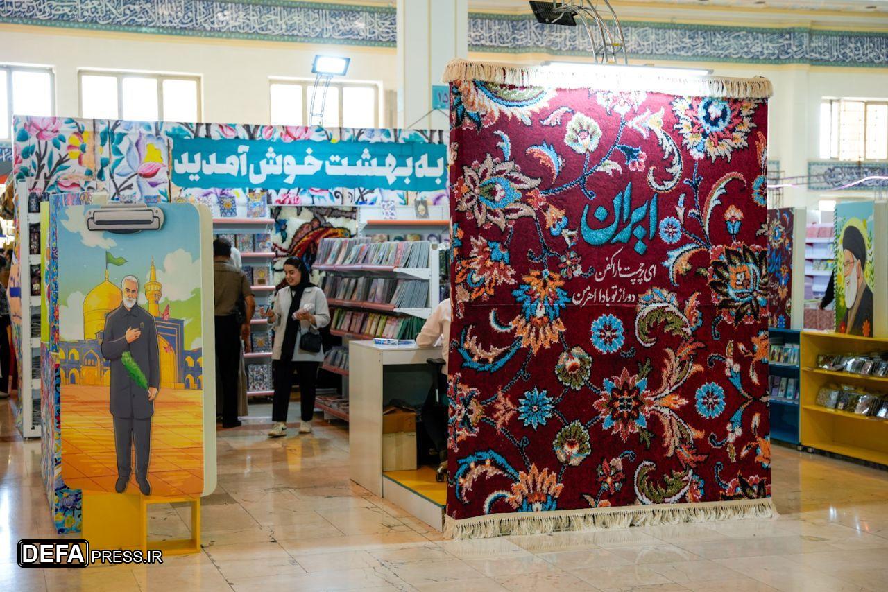 معرفی ۱۲ شهید با طراحی کارتونی و کودکانه در نمایشگاه نوشت‌افزار ایرانی