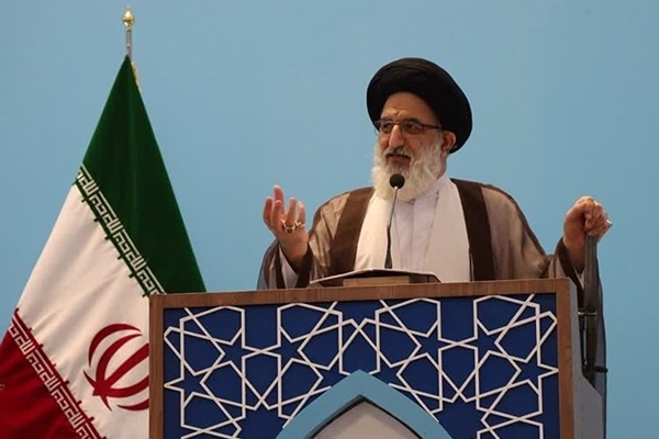 هنرمندان هنر را از آمیزش با مظاهر زیان‌بار فرهنگ بیگانه رها سازند