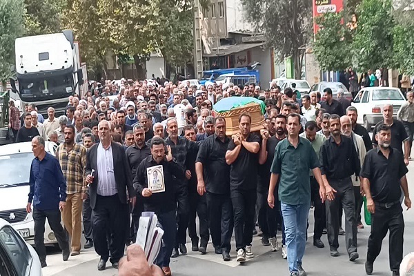 پیکر پاک پدر شهید «حسینیان» در نکا تشییع شد+ تصاویر و فیلم