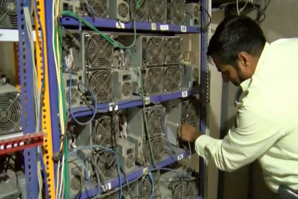 کشف ۳۰۰ ماینر غیرمجاز در استان اردبیل