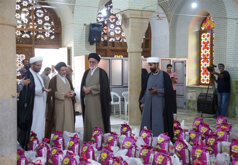 توزیع ۵ هزار بسته معیشتی در حرم سیدعلاءالدین حسین (ع) در شیراز
