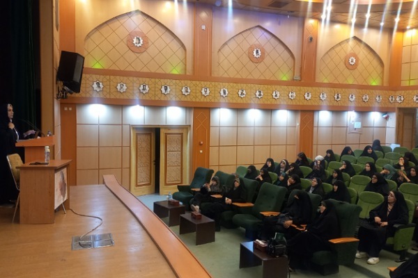 برگزاری نشست «افق زن دفاع مقدس» با محوریت هوش مصنوعی در همدان + تصاویر