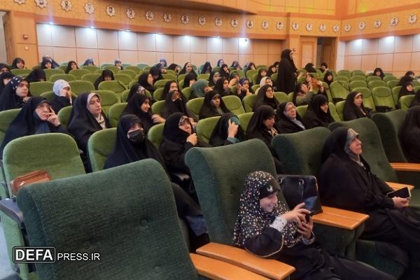 برگزاری نشست «افق زن دفاع مقدس» با محوریت هوش مصنوعی در همدان + تصاویر