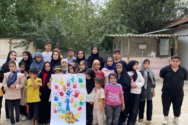 نمایش شادی و همدلی با حضور گروه جهادی «ایثار» در مدرسه روستای «ملاخیل»
