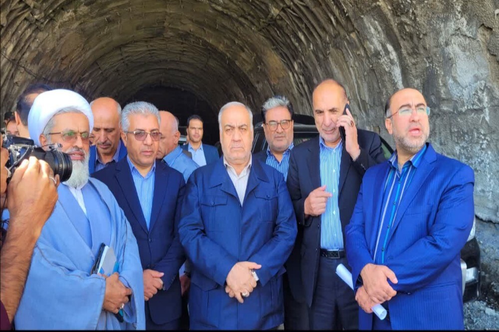 بازدید معاون وزیر راه و شهرسازی از تونل نقره‌کمر تفرش