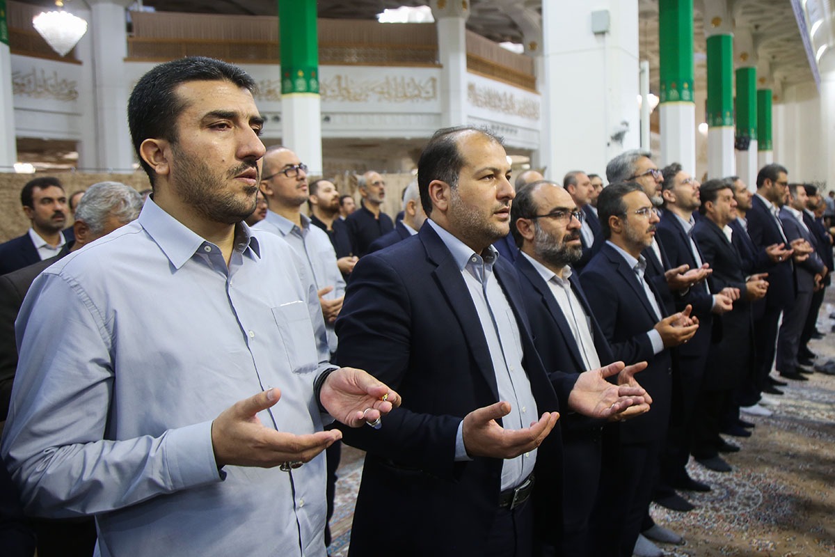 عرض ارادت مسئولان به حضرت معصومه(س) در آستان سالروز ورود کریمه اهل بیت به قم