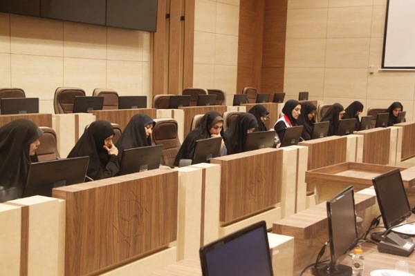 تصاویر/ برگزاری کمیته زنان، دفاع مقدس و مقاومت استان همدان