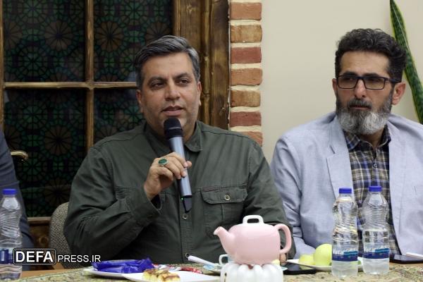 آثار هنرمندان باید به کف جامعه برسد تا اثرگذار شود