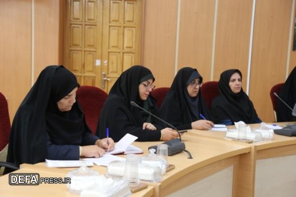 زنان در دوران دفاع مقدس نقش بی بدیلی در مدیریت خانواده و تربیت رزمندگان داشتند