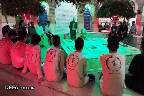 ادای احترام گروه جهادی قم به یادمان شهدای گمنام موزه دفاع مقدس و مقاومت مازندران