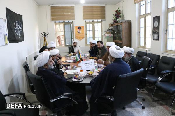 نقش روحانیت در جنگ تحمیلی و دفاع مقدس بازخوانی شود+ تصاویر