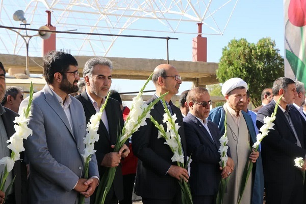 برگزاری آیین عطرافشانی و گلباران گلزار شهدای شهرکرد با حضور مشاورین وزرا و مدیران استانی