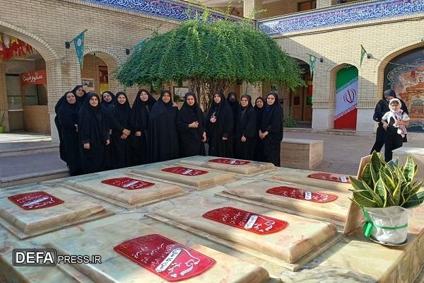 تصاویر/ ادای احترام کارکنان انتظامی مازندران به یادمان شهدای گمنام موزه دفاع مقدس و مقاومت استان
