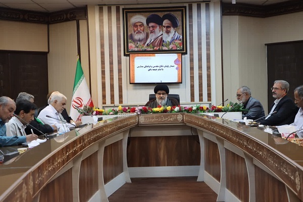 دیدار راویان دفاع مقدس و فرهنگی مدارس با امام جمعه بافق+ تصاویر