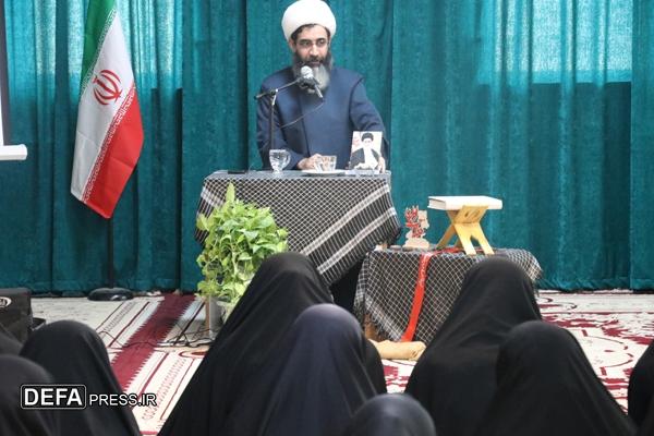 دوره آموزشی روایت‌گری ویژه خواهران طلبه در حوزه علمیه حضرت ام‌البنین(س)