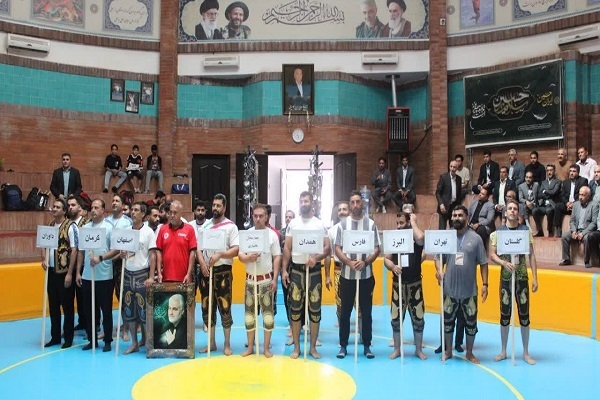 افتتاحیه مسابقات زورخانه‌ای کارگران کشور در کرمان+تصاویر