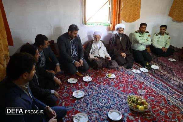 دیدار نماینده ولی فقیه در مازندران با جانباز ۵۰ درصد گلوگاه+ تصاویر