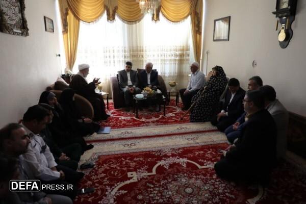 حضور در خانه شهدا مایه فخر و مباهات ماست