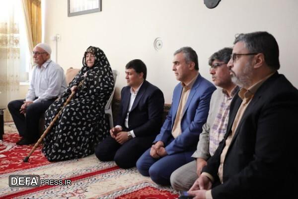 حضور در خانه شهدا مایه فخر و مباهات ماست